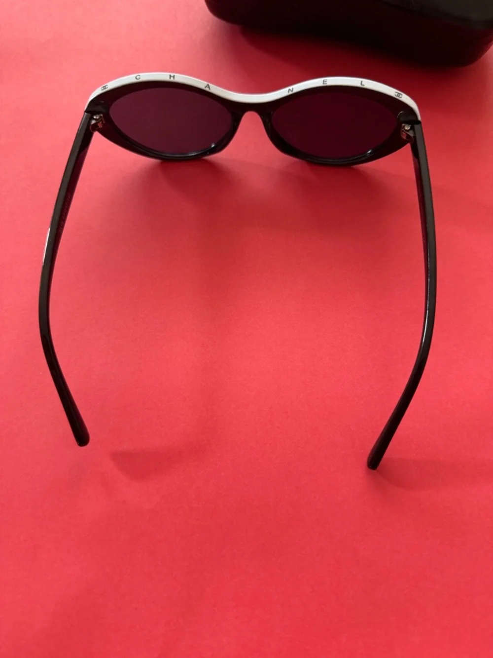 Black Sunglasses - Picture 7 of 16